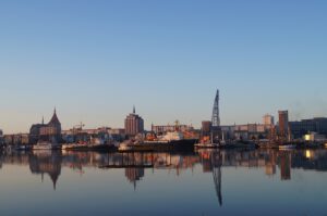 Blick auf den Rostocker Hafen