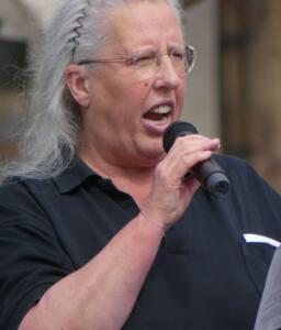 07-P1330243a-Birgit-Landau